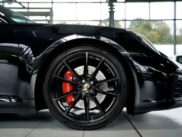 PORSCHE 911 (992) Coupé Carrera 4S  Chrono  Pano S-Abgas