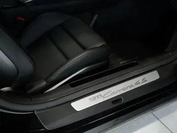 PORSCHE 911 (992) Coupé Carrera 4S  Chrono  Pano S-Abgas