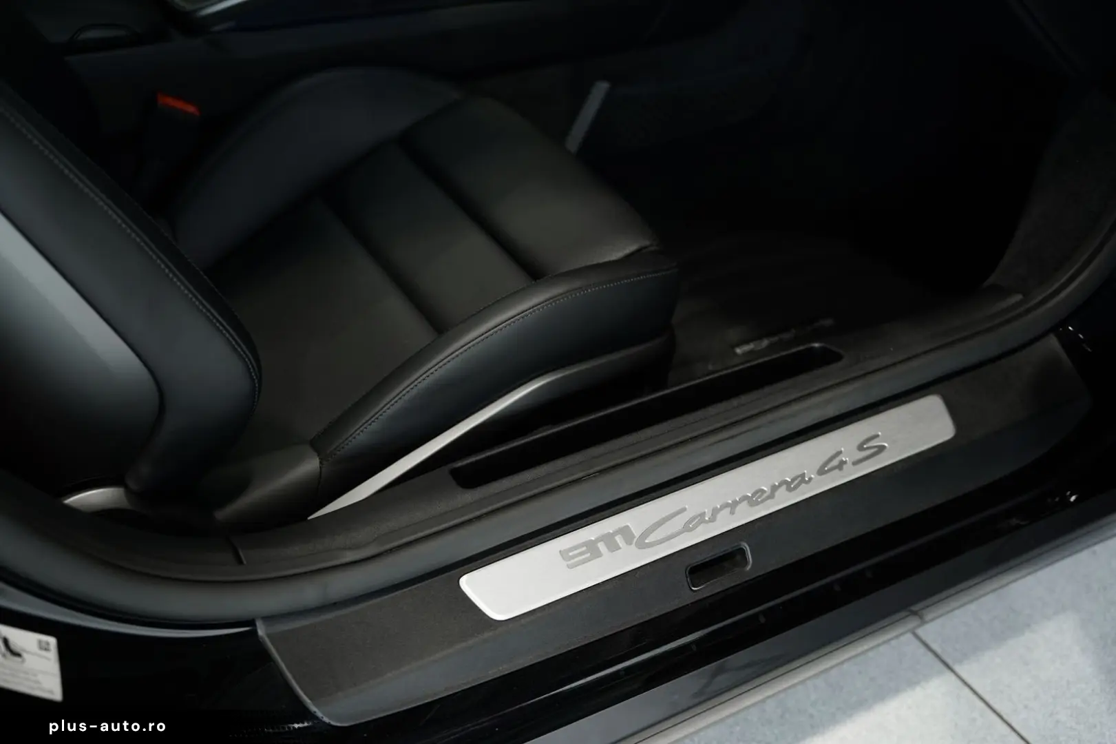 PORSCHE 911 (992) Coupé Carrera 4S  Chrono  Pano S-Abgas