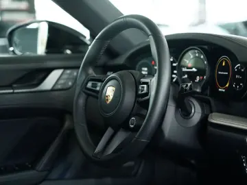 PORSCHE 911 (992) Coupé Carrera 4S  Chrono  Pano S-Abgas