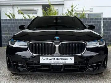 BMW 520d xDrive LEDER AHK NAVI PRO KAMERA LASER HUD