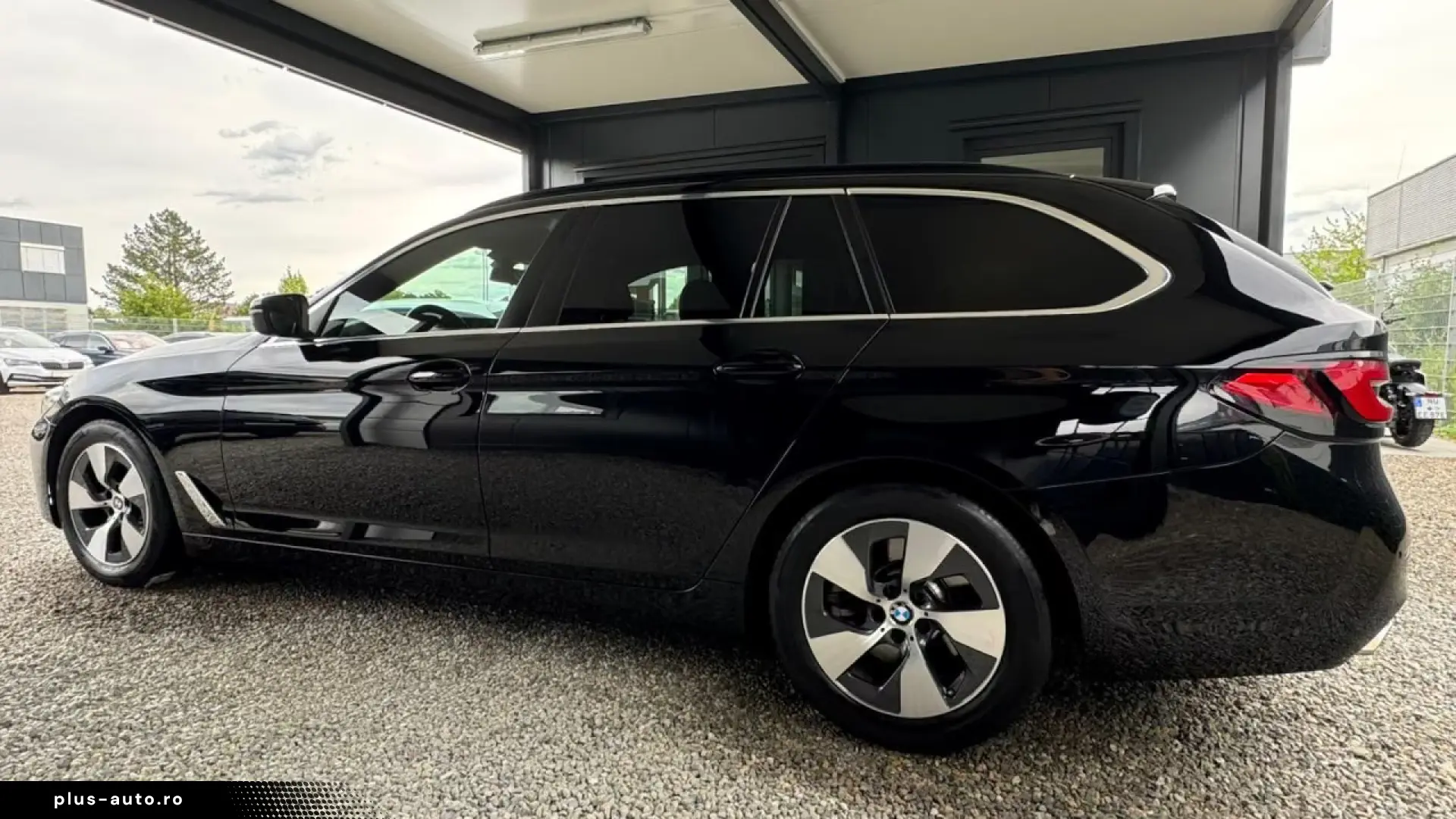 BMW 520d xDrive LEDER AHK NAVI PRO KAMERA LASER HUD