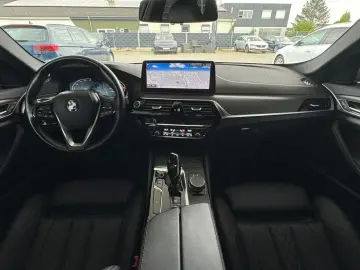 BMW 520d xDrive LEDER AHK NAVI PRO KAMERA LASER HUD