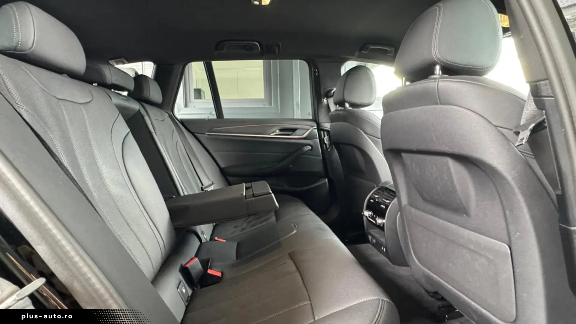BMW 520d xDrive LEDER AHK NAVI PRO KAMERA LASER HUD
