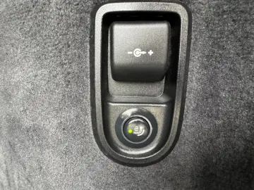 BMW 520d xDrive LEDER AHK NAVI PRO KAMERA LASER HUD