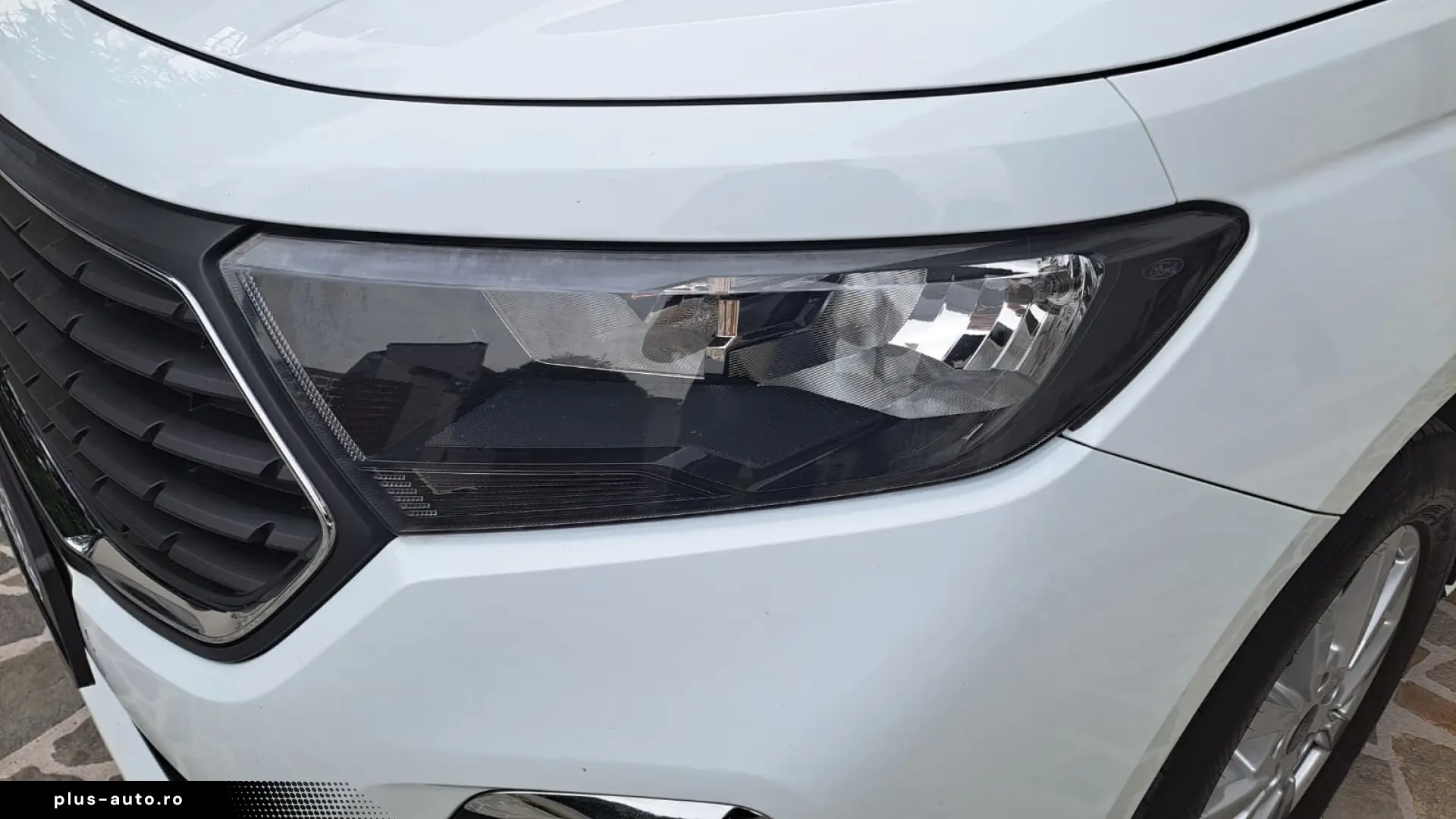 FORD TOURNEO CONNECT TITANIUM L2