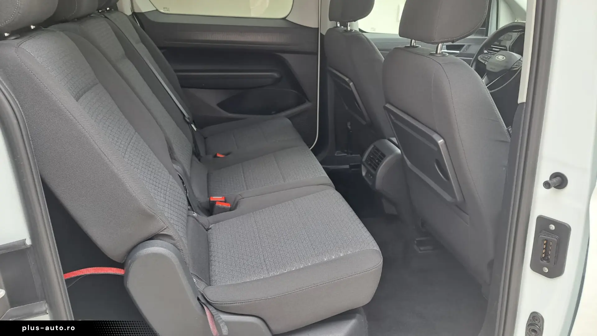 FORD TOURNEO CONNECT TITANIUM L2