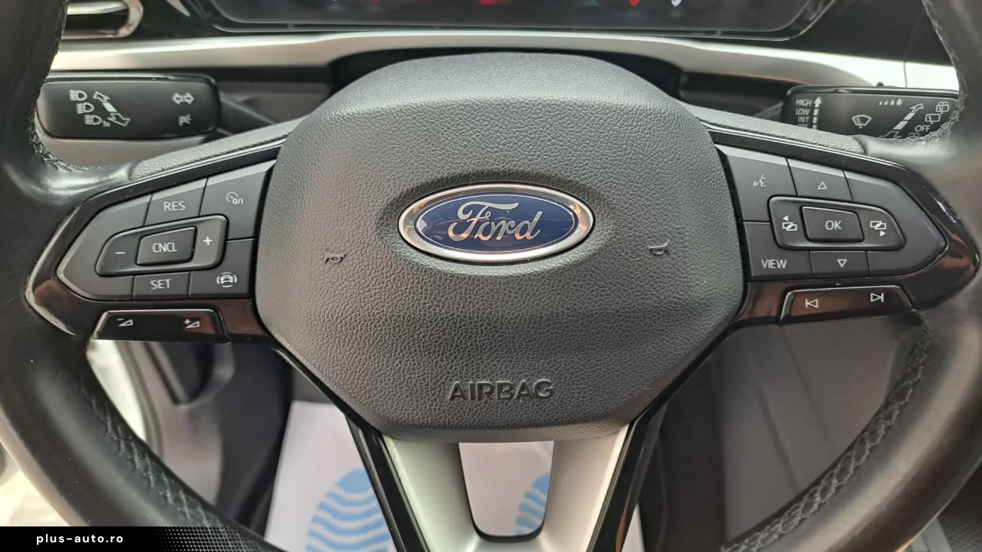 FORD TOURNEO CONNECT TITANIUM L2