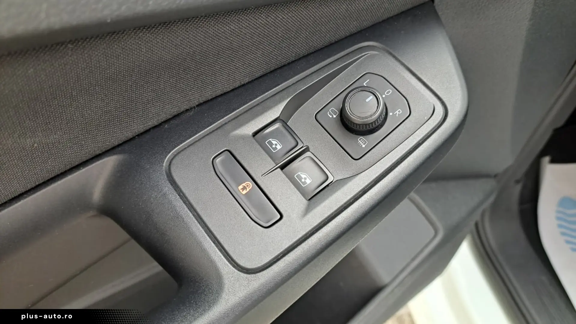 FORD TOURNEO CONNECT TITANIUM L2