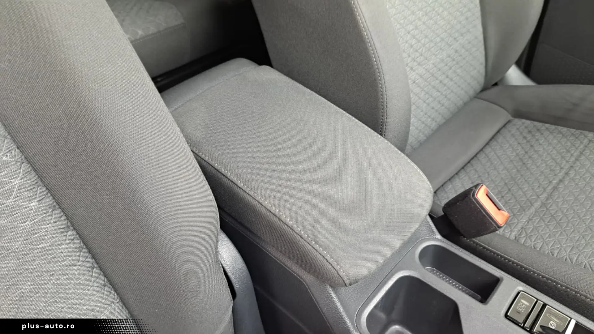 FORD TOURNEO CONNECT TITANIUM L2