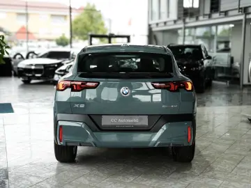 BMW X2 sDrive 18d comfort access camera