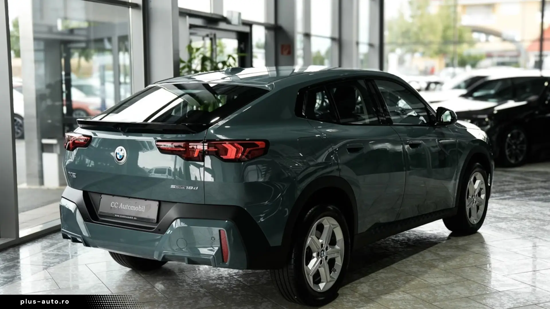 BMW X2 sDrive 18d comfort access camera
