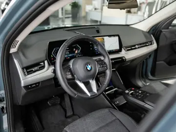 BMW X2 sDrive 18d comfort access camera