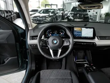 BMW X2 sDrive 18d comfort access camera