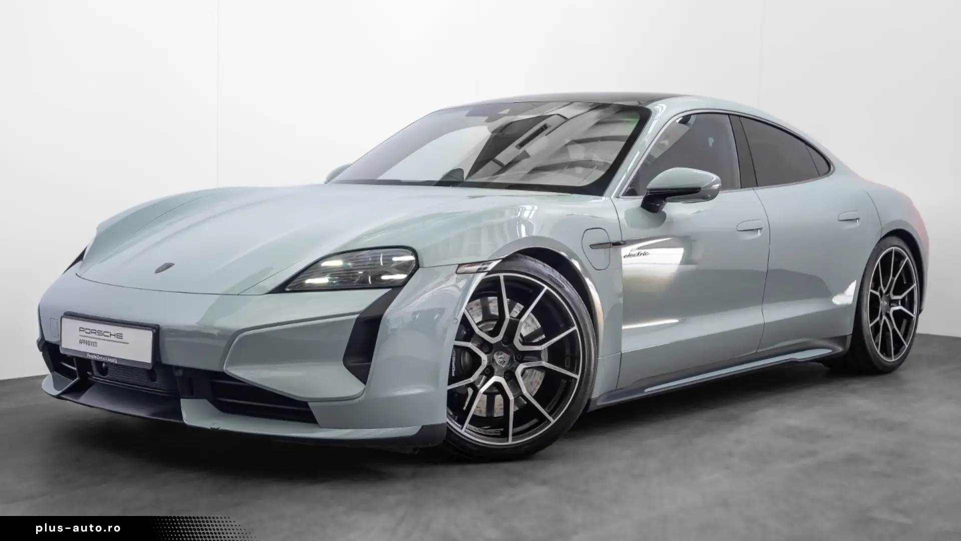 Porsche Taycan Turbo Burmester ActiveRide Night Vision