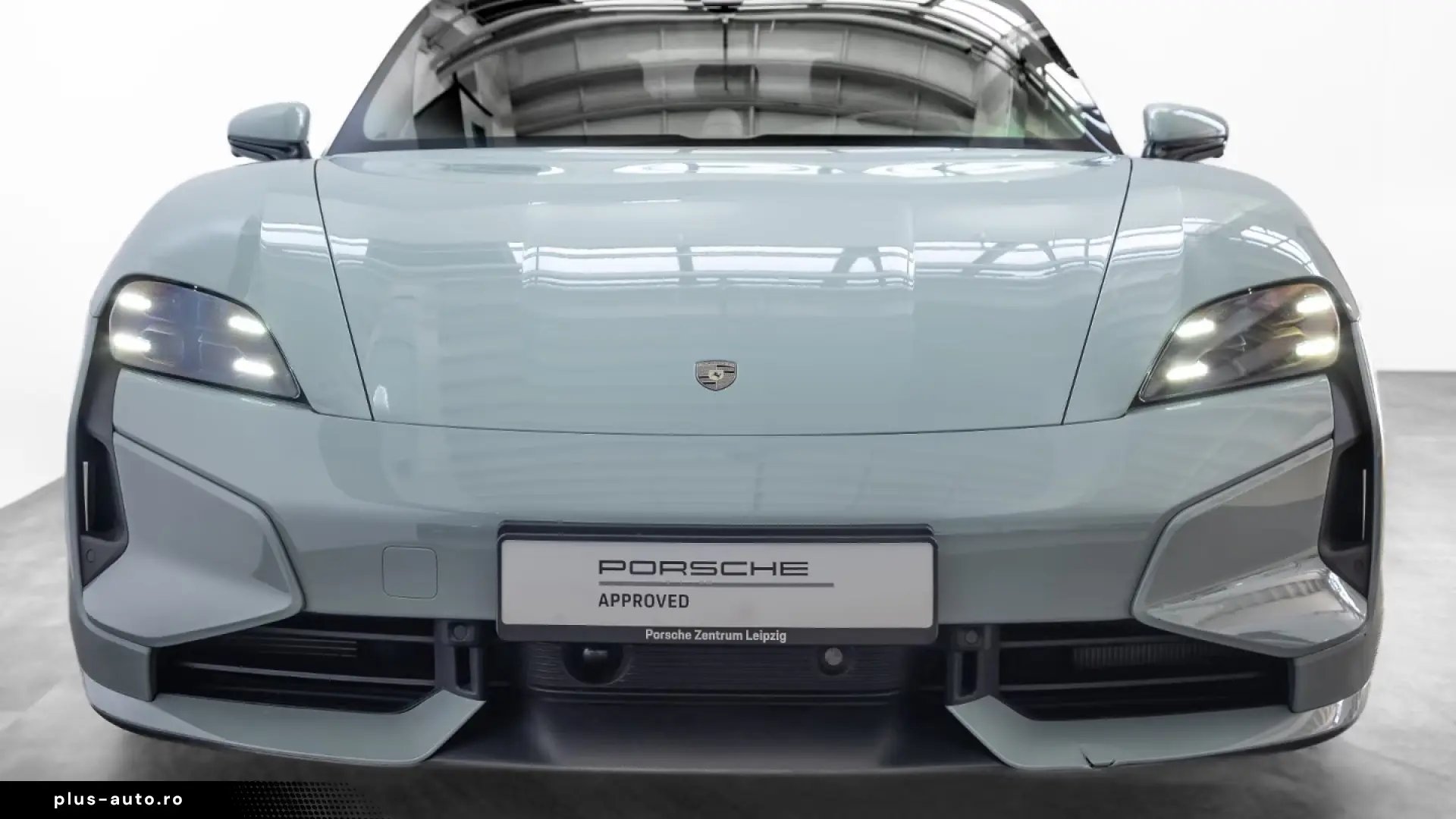 Porsche Taycan Turbo Burmester ActiveRide Night Vision