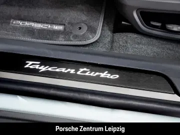 Porsche Taycan Turbo Burmester ActiveRide Night Vision
