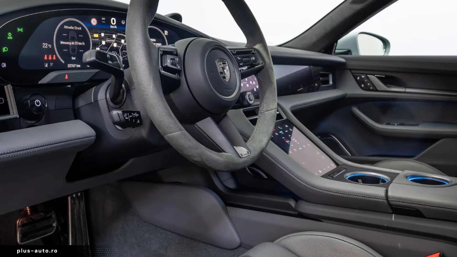 Porsche Taycan Turbo Burmester ActiveRide Night Vision