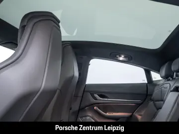 Porsche Taycan Turbo Burmester ActiveRide Night Vision