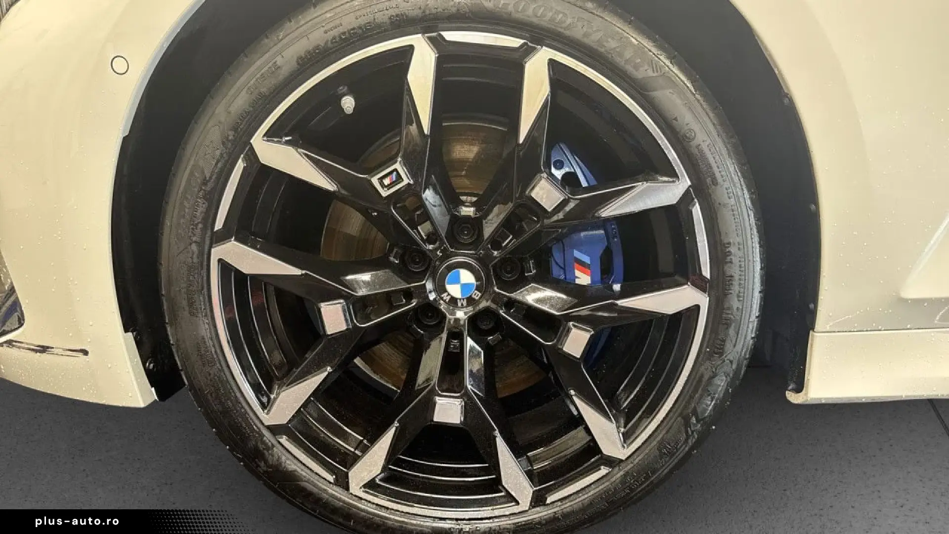 BMW M340i xDrive Touring M Sport  DAB  AHK  19  HiFi