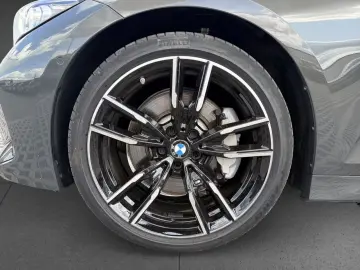 BMW 330d xDr M Sport 19 M ACC Kamera HUD DrAs KomZug