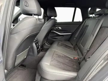 BMW 330d xDr M Sport 19 M ACC Kamera HUD DrAs KomZug