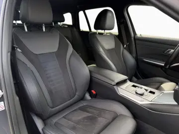 BMW 330d xDr M Sport 19 M ACC Kamera HUD DrAs KomZug