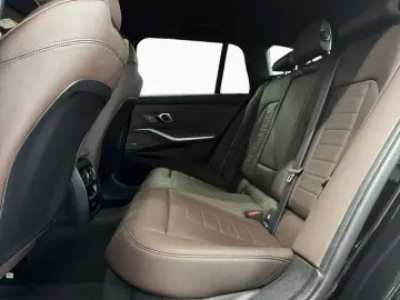 BMW 330e xDr T M SPORT PRO AdLED AHK H K Kam DA 18