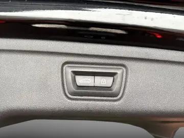 BMW 330e xDr T M SPORT PRO AdLED AHK H K Kam DA 18