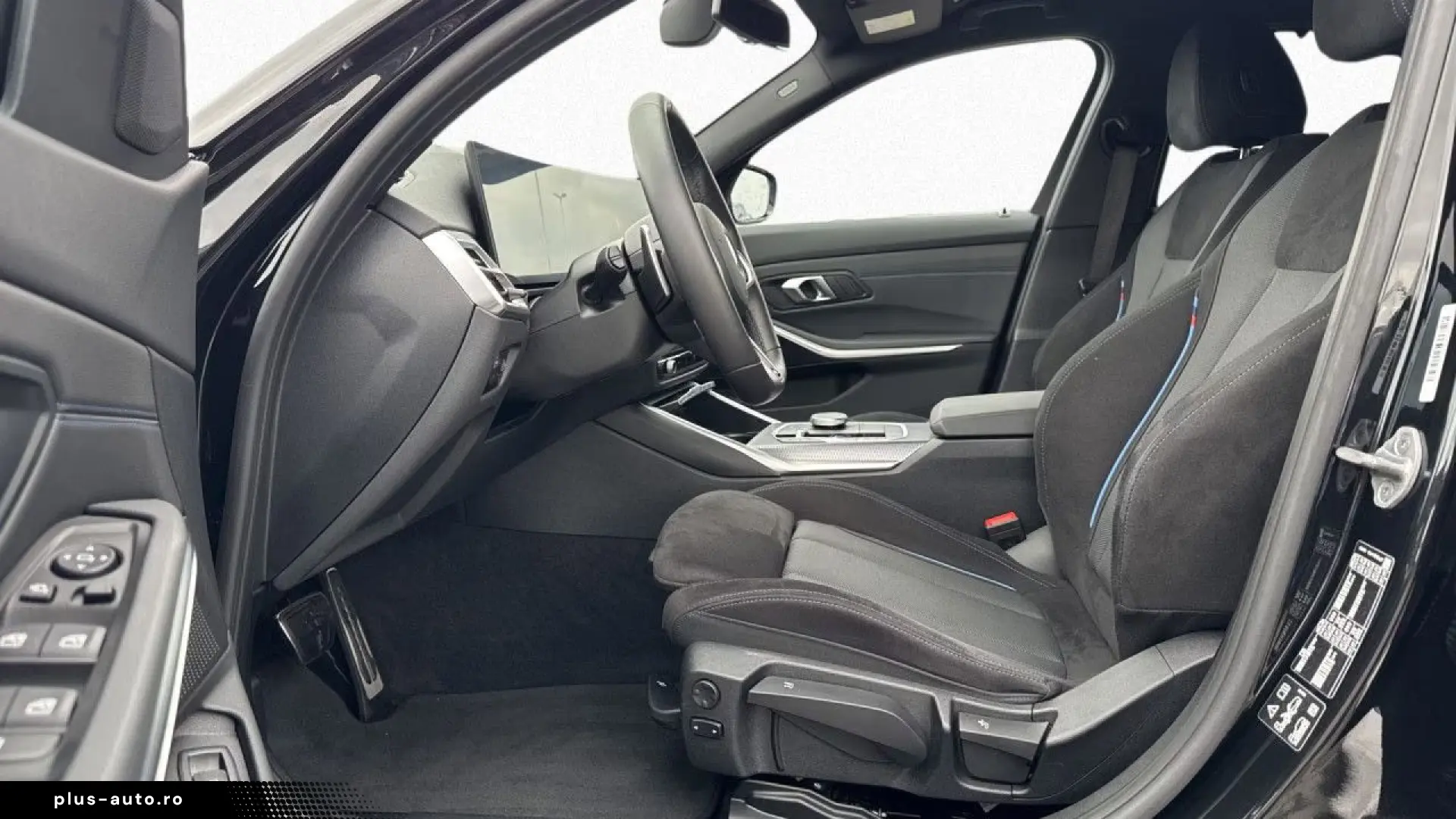 BMW 330d xDrive Touring M Sport 19  ParkPlus AHK HUD
