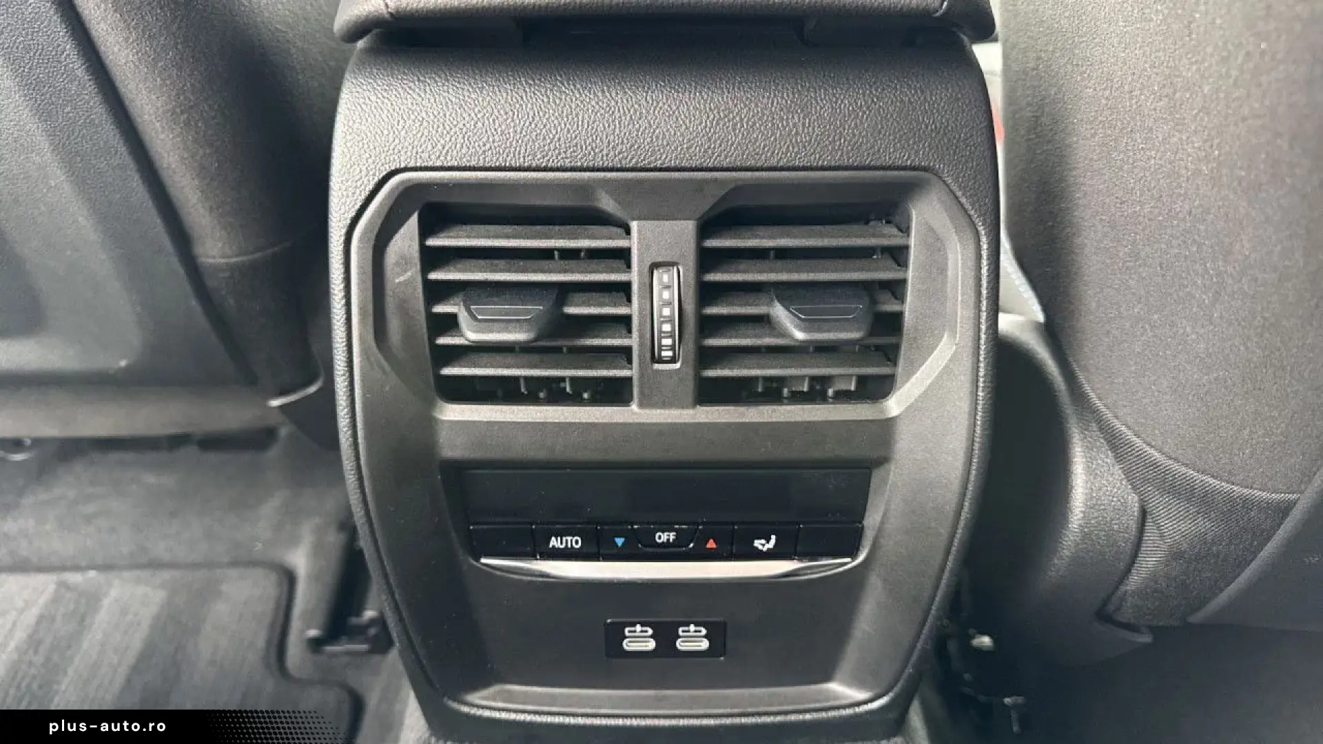 BMW 330d xDrive Touring M Sport 19  ParkPlus AHK HUD
