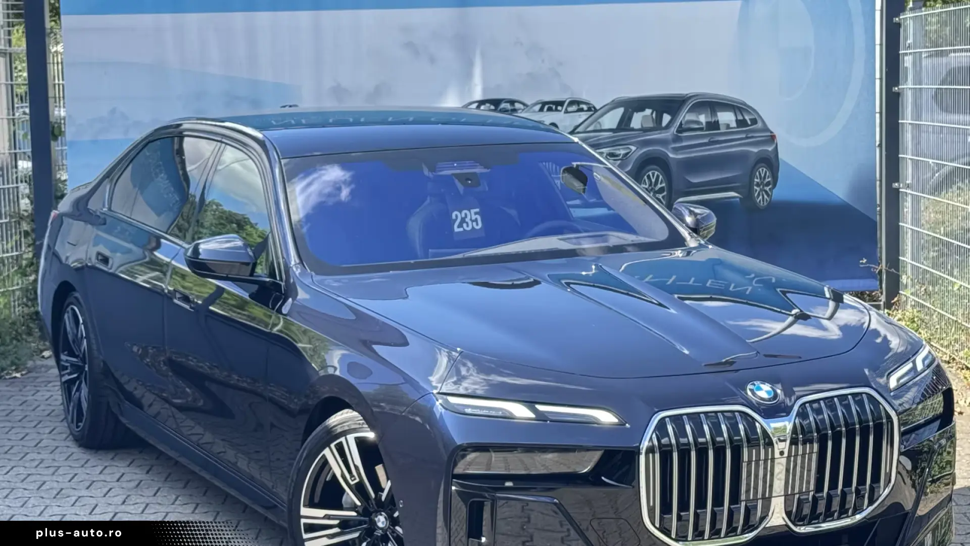 BMW 740d xDrive M Sport PanoSky StHzg Autobahnas B&W