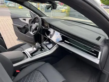 Audi Q8 50 TDI quattro S line • B&O •Pano • Matrix • 360