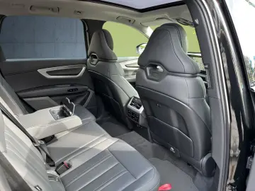 Audi Q7 TDI quattro S line • B&O • Pano • HUD • 360