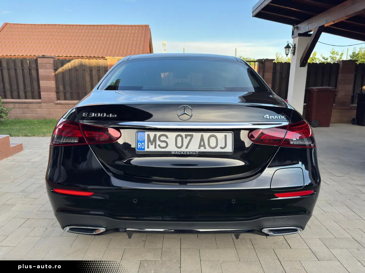 Mercedes-Benz E 300