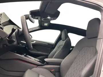 Audi A6 Avant e-hybrid edition one quattro S line Nav