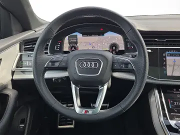 Audi Q8 SUV 55 TFSI QUATTRO tiptronic Pano Virtual B&Q
