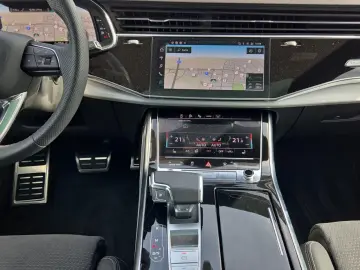 Audi Q8 SUV 55 TFSI QUATTRO tiptronic Pano Virtual B&Q