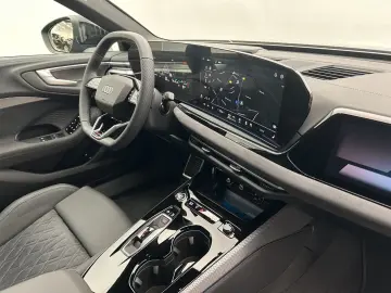 Audi A5 Limousine e-hybrid edition one quattro S line Navi