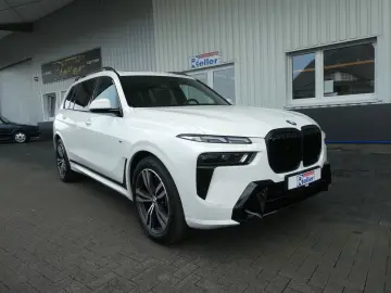 BMW X7 xDrive40d M Sport Pro • Pano • Merino • HUD • 360