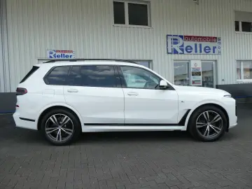 BMW X7 xDrive40d M Sport Pro • Pano • Merino • HUD • 360