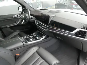 BMW X7 xDrive40d M Sport Pro • Pano • Merino • HUD • 360
