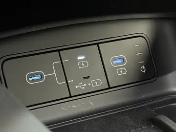 Hyundai IONIQ 5 N 84 kWh 4WD – 609 CP 360  Ventilație