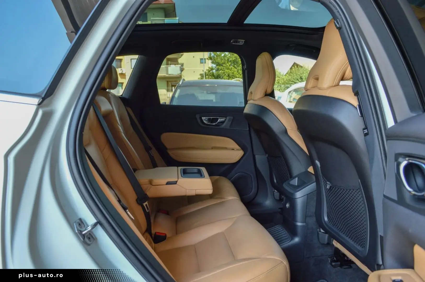 2020 Volvo XC-60 T8 Twin Engine eAWD Inscription TVA Deducti