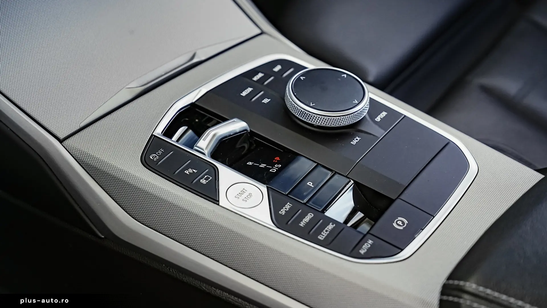BMW Seria 3 330e Aut. Sport Line