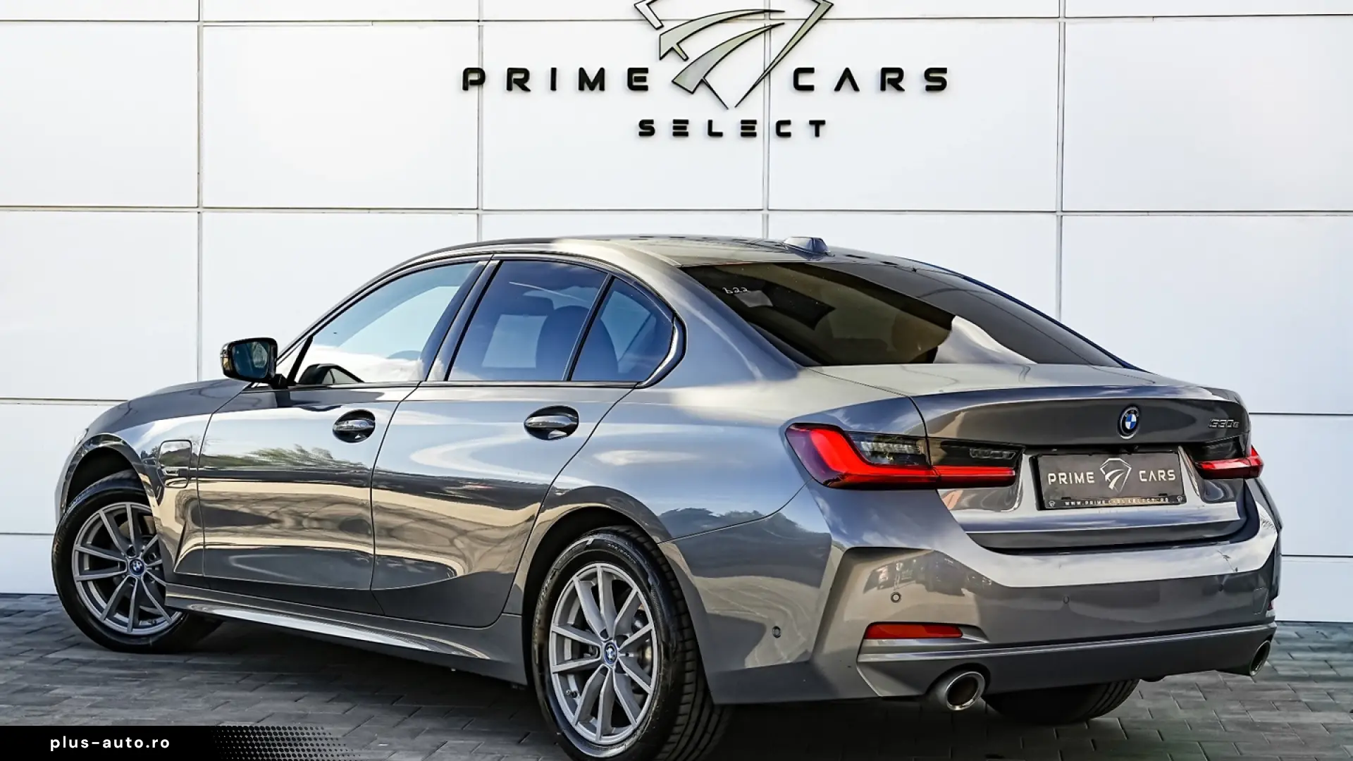 BMW Seria 3 330e Aut. Sport Line