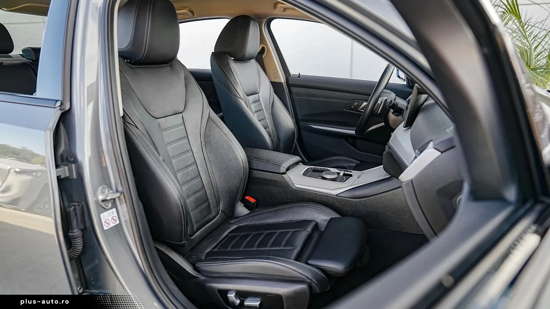 BMW Seria 3 330e Aut. Sport Line