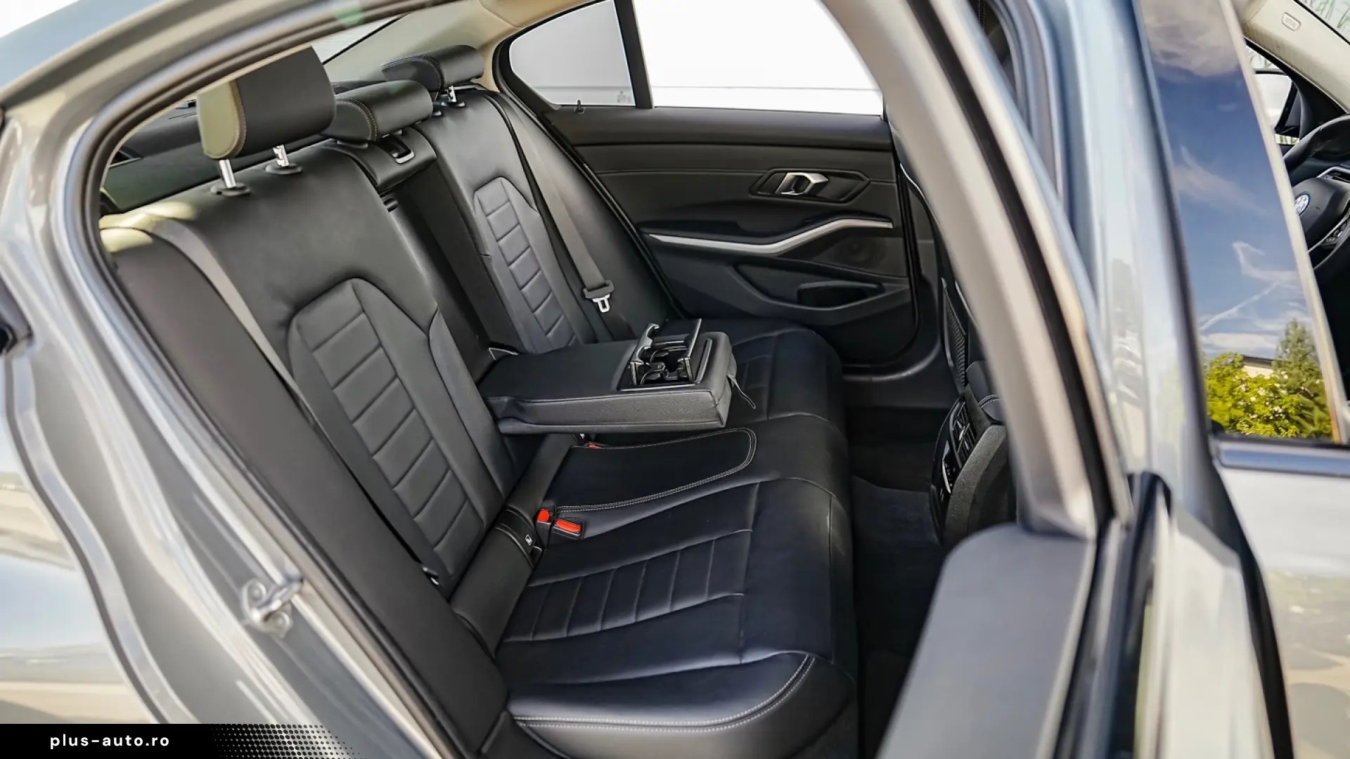 BMW Seria 3 330e Aut. Sport Line
