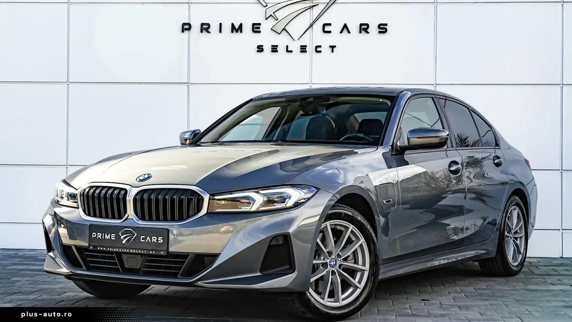 BMW Seria 3 330e Aut. Sport Line
