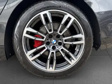 BMW 520i M SPORT PRO Iconic Leder LivePro 360